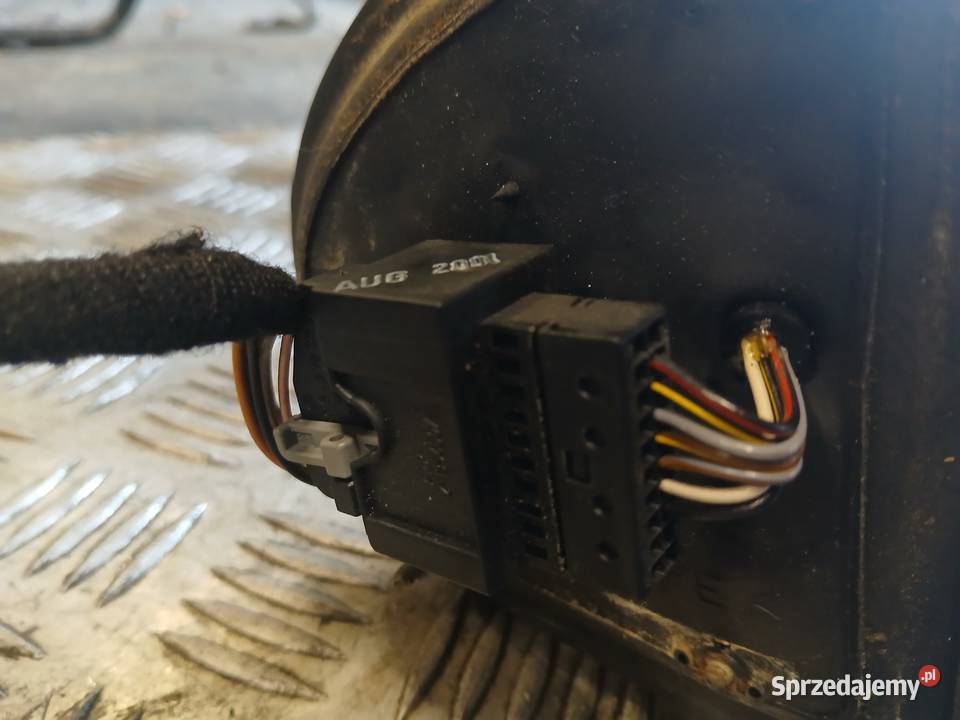 Lusterko prawe elektryczne Mercedes w203 EU Rok produkcji 2002 Lusterka zewnętrzne małopolskie