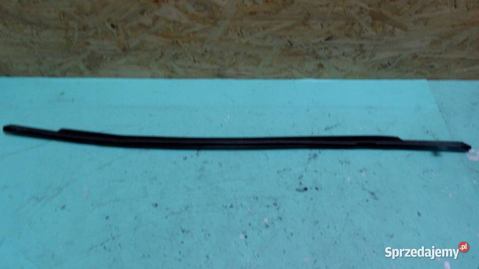PEUGEOT 3008 I 10r listwa zgarniająca drzwi lewa osobowe świętokrzyskie