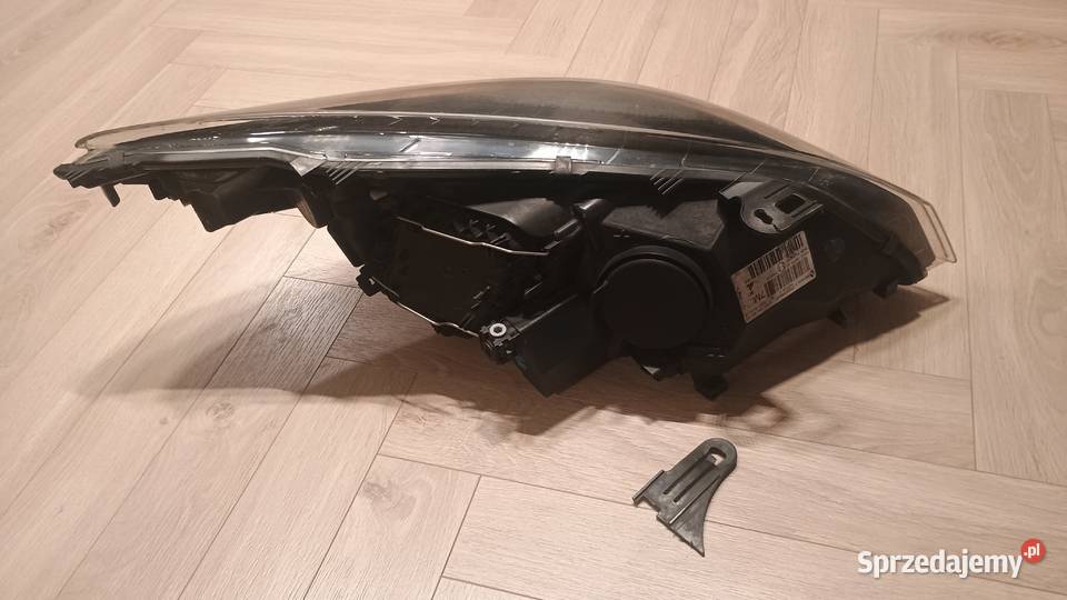 Megane iii 3 lampa lewa przednia czarna przód lubelskie