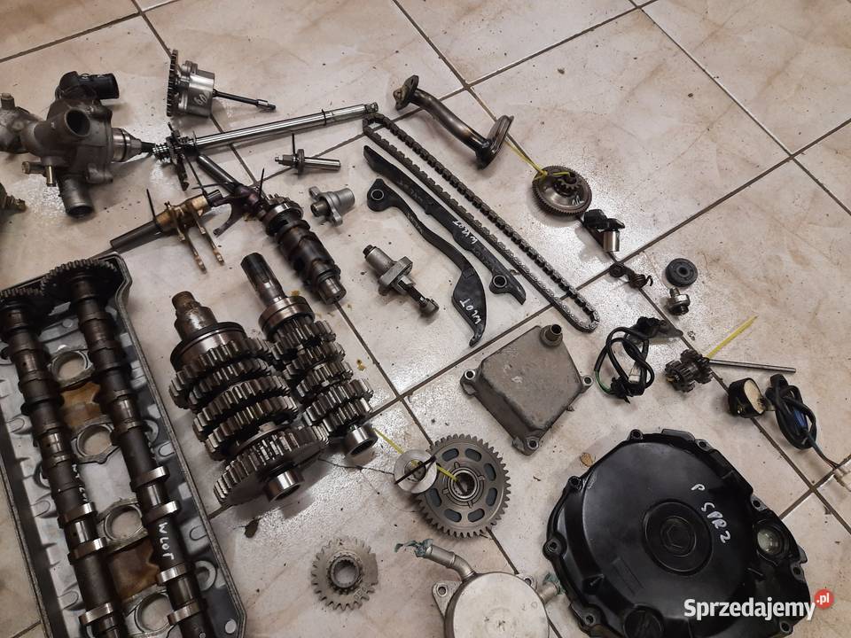 Suzuki GSR 600 silnik części głowica cylinder Jelenia Góra