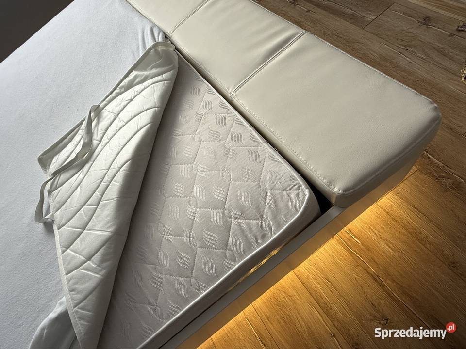 Tapicerowane łóżko podwójne 160x200 z szafkami