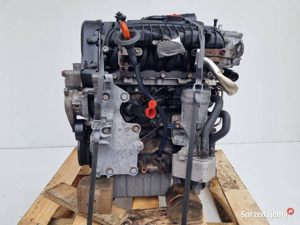 SILNIK KOMPLET VW Touran 20 TDI 140 ładnie Janów