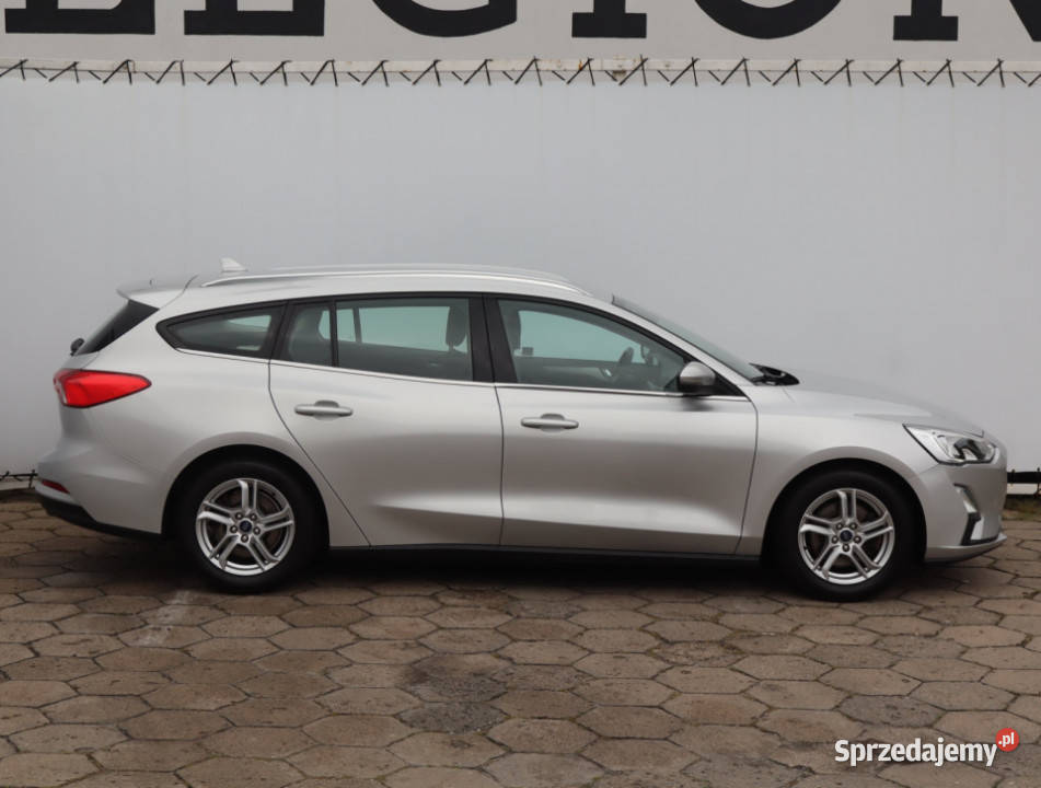 Ford Focus 15 EcoBlue srebrny