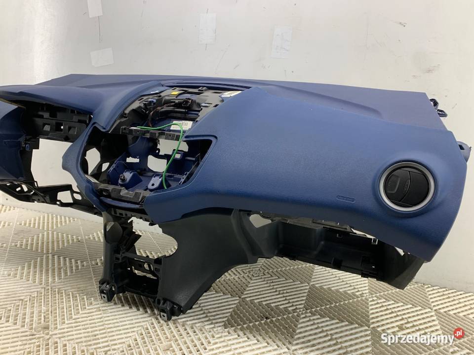 KOKPIT FORD FIESTA MK7 Hatchback KONSOLA DESKA