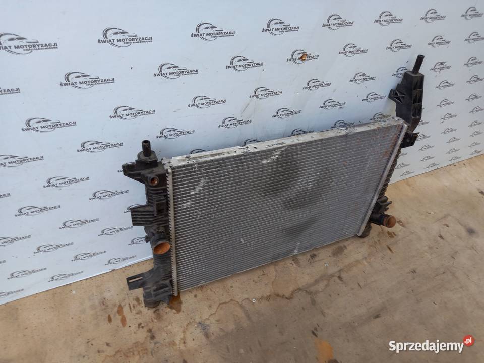 FORD FOCUS MK3 III 13r chłodnica wody Motoryzacja