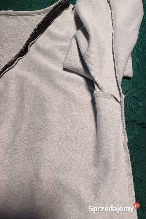 Sukienka sportowa jasnoszara dresówka firmy Kraków