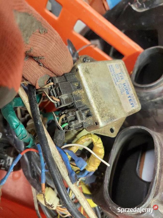 Suzuki GSX 550 moduł zapłonowy komputer
