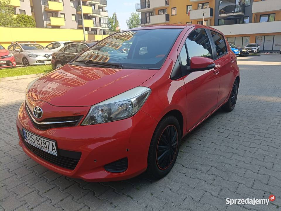 Toyota Yaris III 1O kupiony w polskim salonie Kraków sprzedam
