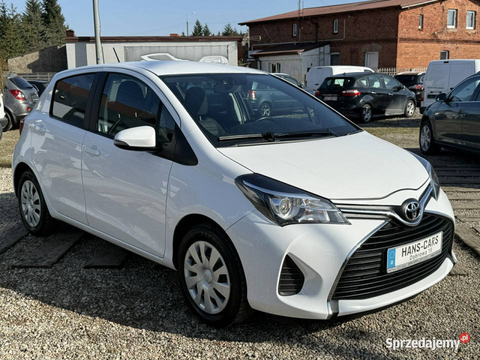 Toyota Yaris Gwarancjakamera cofaniaz Niemiec Dąbrowa
