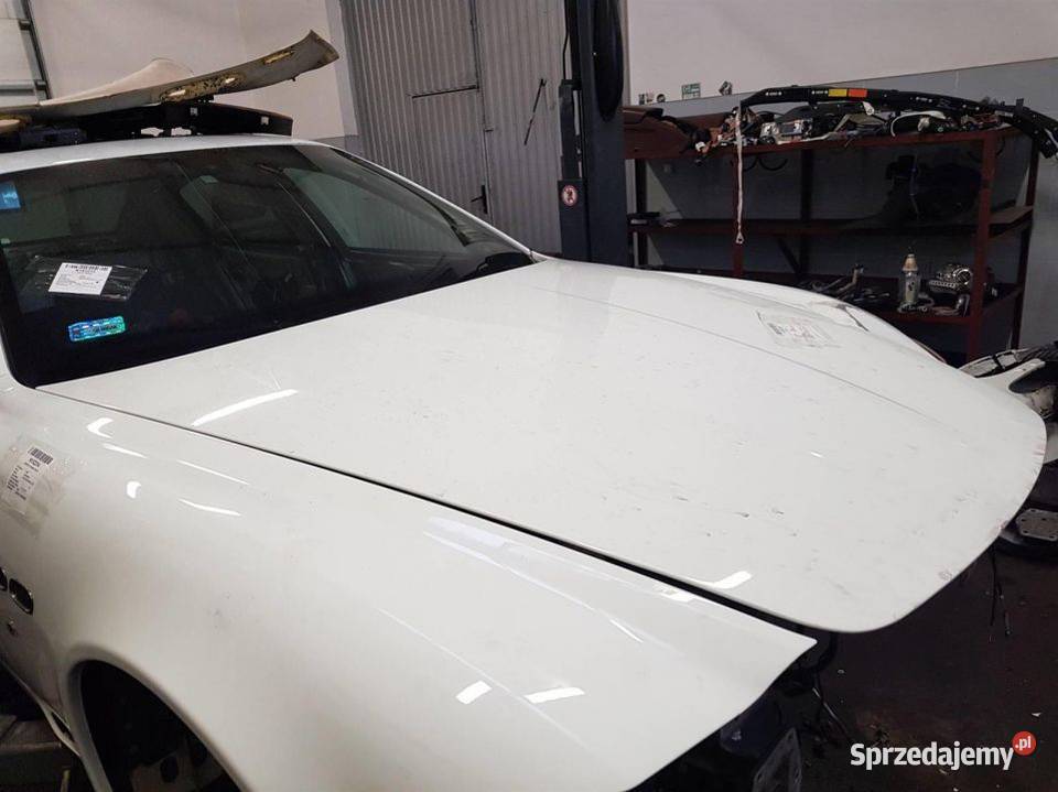 MASKA MASERATI QUATTROPORTE LIFT 2012 BIAŁA Lipno