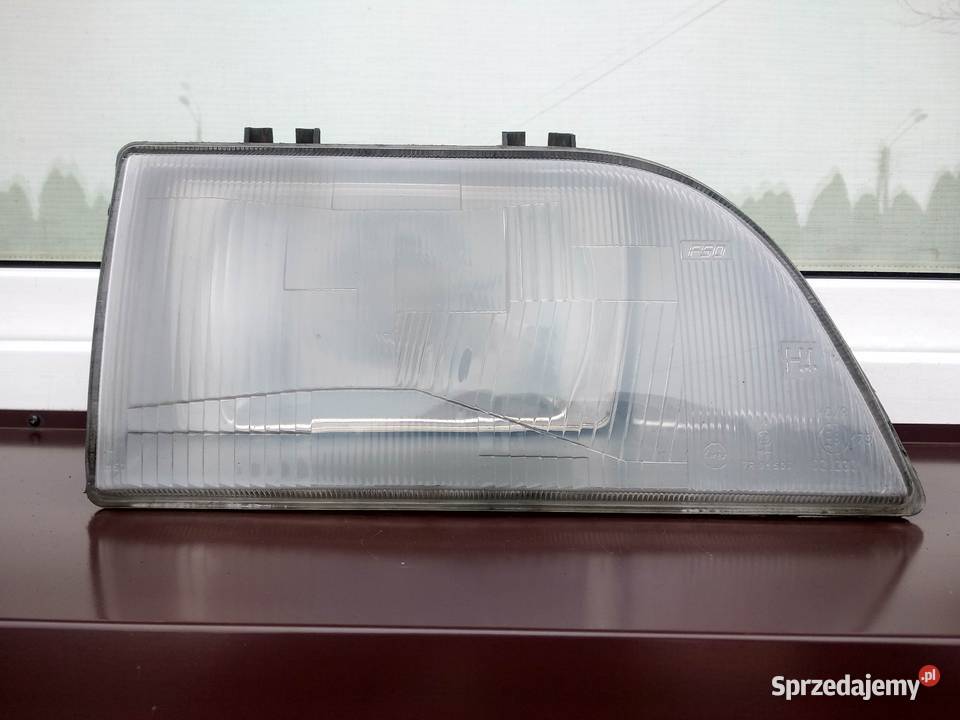 Polonez Caro lampa przednia prawa reflektor osobowe łódzkie Sieradz
