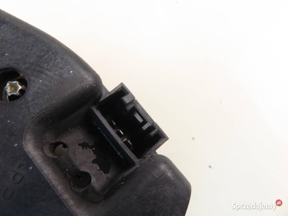 LAMPA LEWA TYLNA KLAPA BMW 3 E46 6907945 6907937 małopolskie