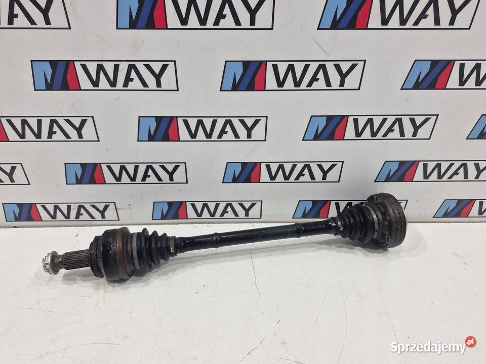 BMW E90 E91 E92 E93 PÓŁOŚ PRAWA TYŁ TYLNIA