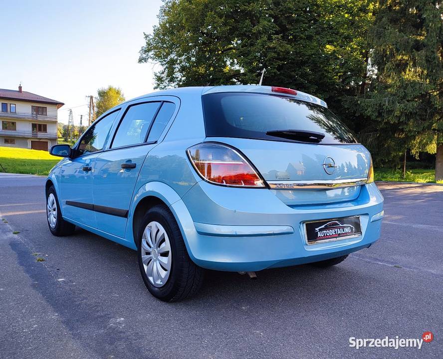 Ładny Opel Astra H lifcie 14 benzyna 2009 VAT marża