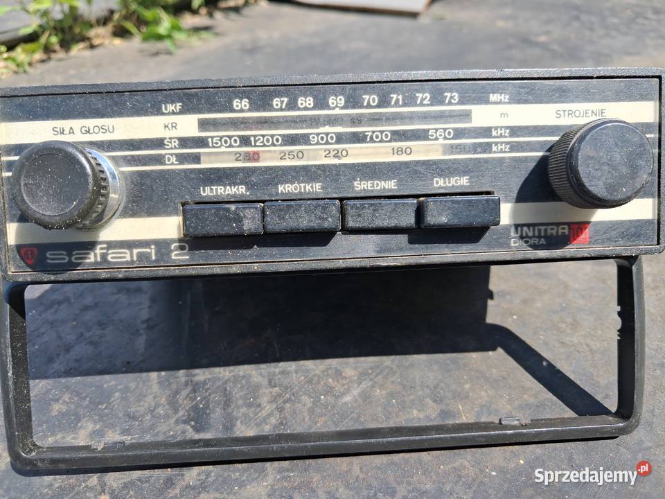 RADIO ZABYTKOWE SAMOCHODOWE SAFARI 2 UNITRA Świerzawa