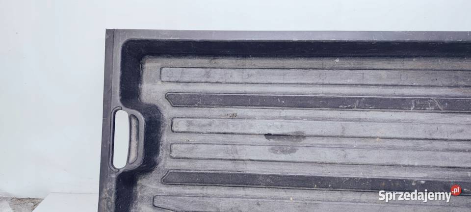 WNĘKA KOŁA ZAPASOWEGO MISA AUDI Q7 4L0864105B Przystajń
