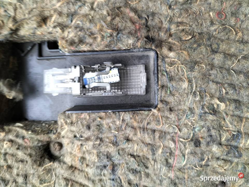 schowek pasażera AUDI A4B5 A4 B5 8D1857035D Kamień-Kolonia