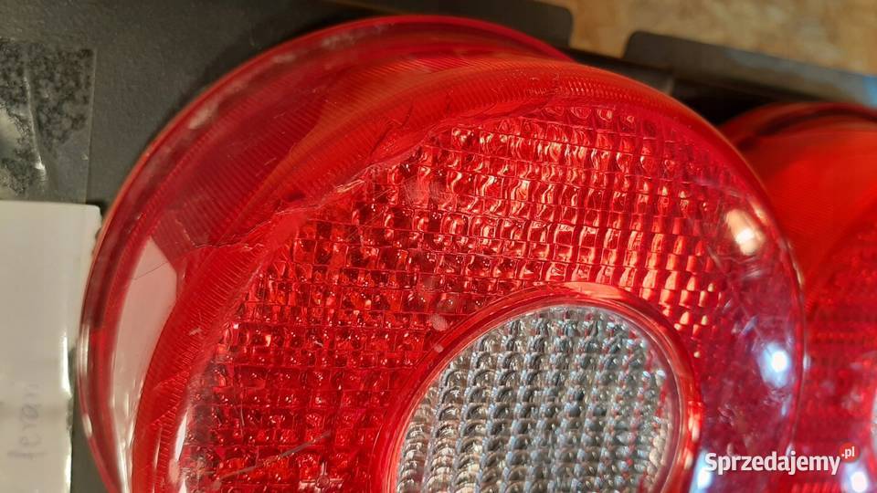 LAMPA TYŁ KLOSZ FERRARI F360 360 512 575 osobowe Nowy Tomyśl