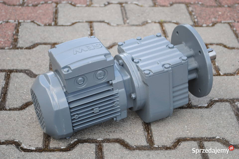 Motoreduktor kołnierzowy 018kw 27obrmin firmy Chwalim