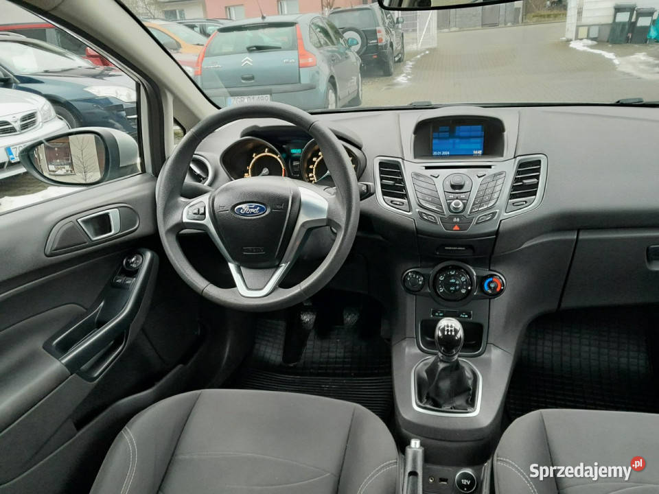 Ford Fiesta 16 TDCI 95 5 drzwi klima parktronik
