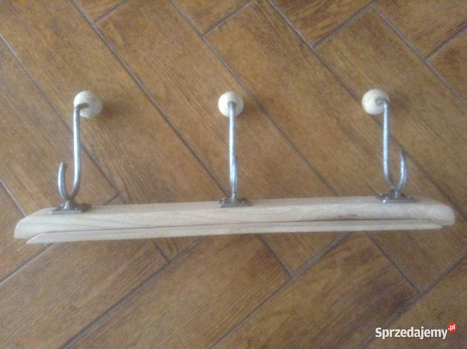 Rękodzieło w naturalnym drewnie różne z lat PRL Opole