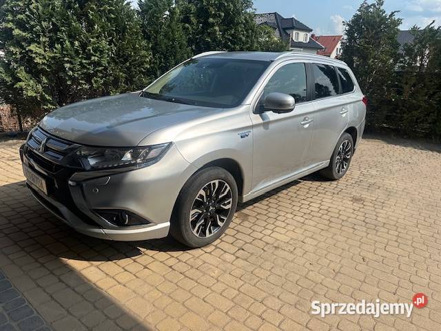 Mitsubishi Outlander hybryda Plug In full Gdańsk