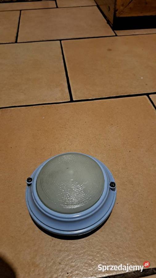 Lampa tylna syrena 103104105