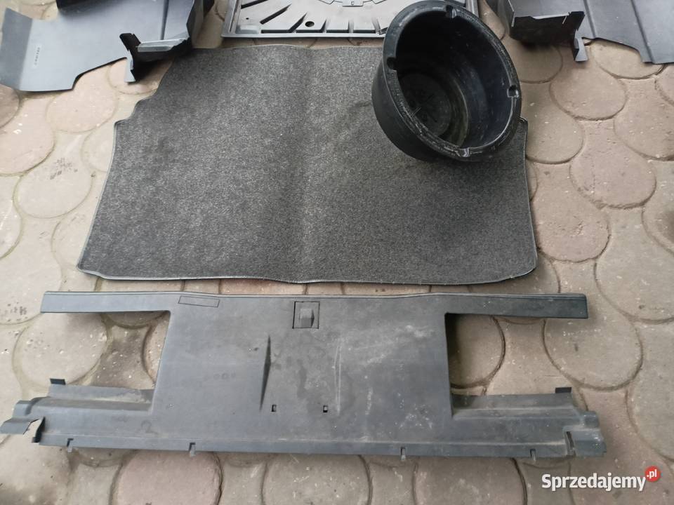 Mercedes 190 wyposażenie bagażnika pokrywa miska osobowe