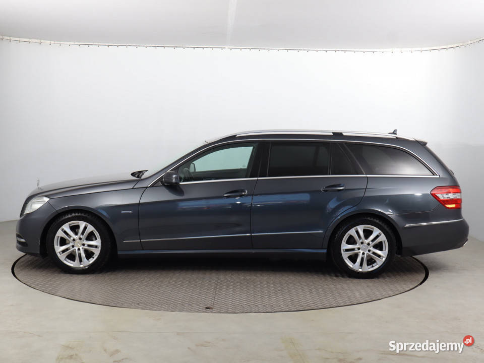 Mercedes E E 200 czarny dolnośląskie