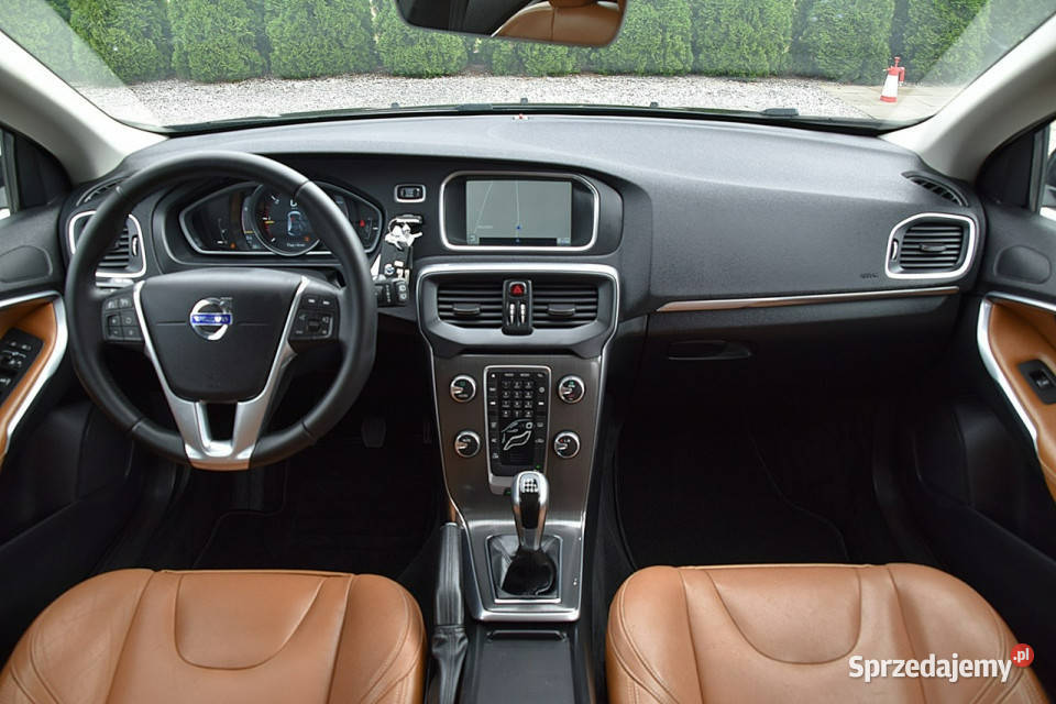 Volvo V40 20D2 120 Skóra Panorama Led Navi Hatchback Samochody osobowe mazowieckie Nowe Kucice