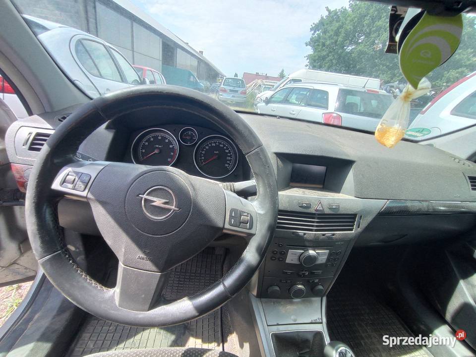 Opel Astra 18 92 kW 2005 r dawca części Szklarka Myślniewska sprzedam