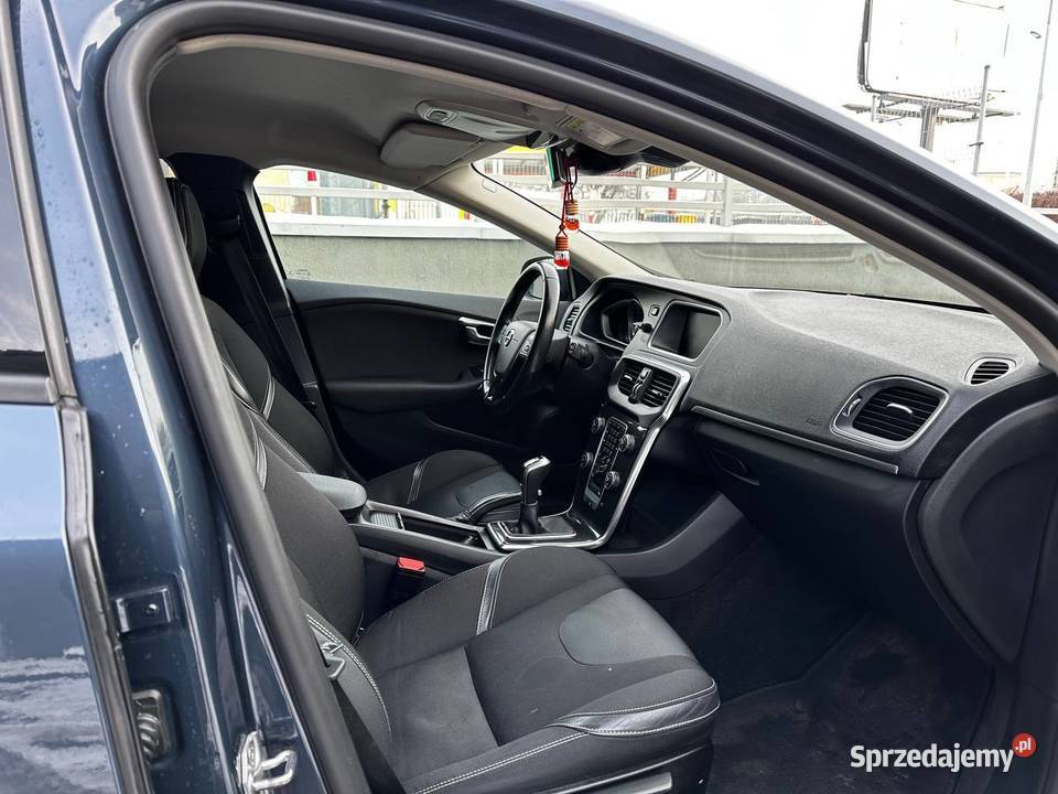 Volvo V40 2D Lift Bogata wersja wyposażenia V40