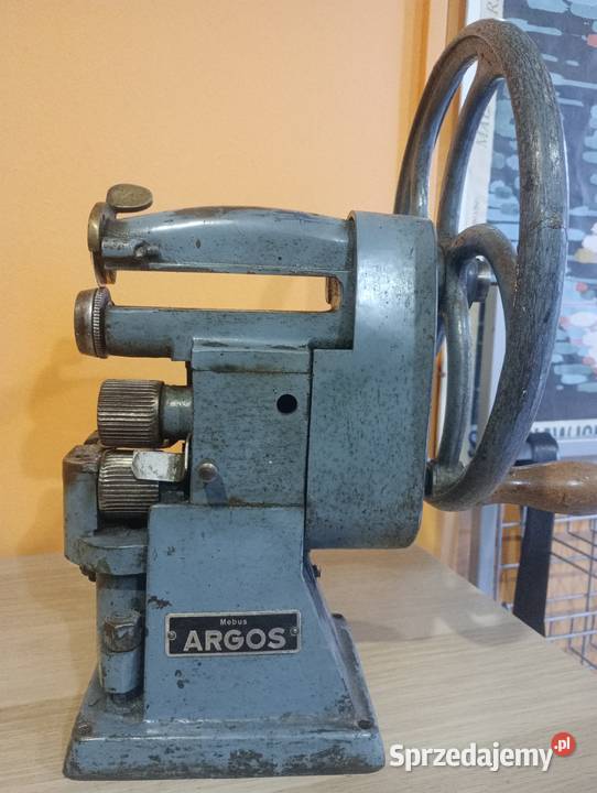 Maszyna szewska do cięcia i szarfowania gumy Lublin