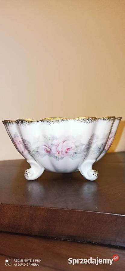 Patera falista krawędź kanelowana złocona
Biała Gdańsk