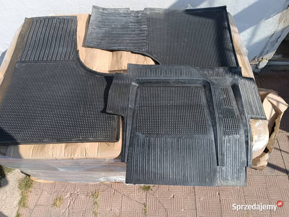 Dywaniki gumowe oryginalne nowe Fiat 126p