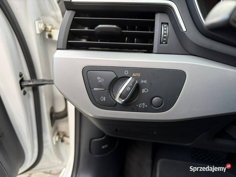 Audi A4 Avant 20 150 Licznik cyfrowy Podgrzewane