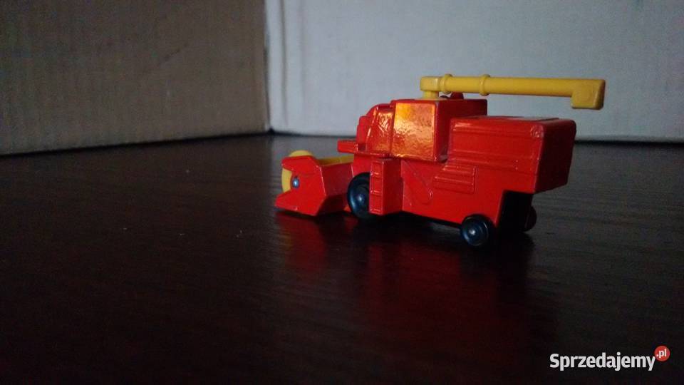combine harvester kombajn matchbox 2488 Stalowa Wola