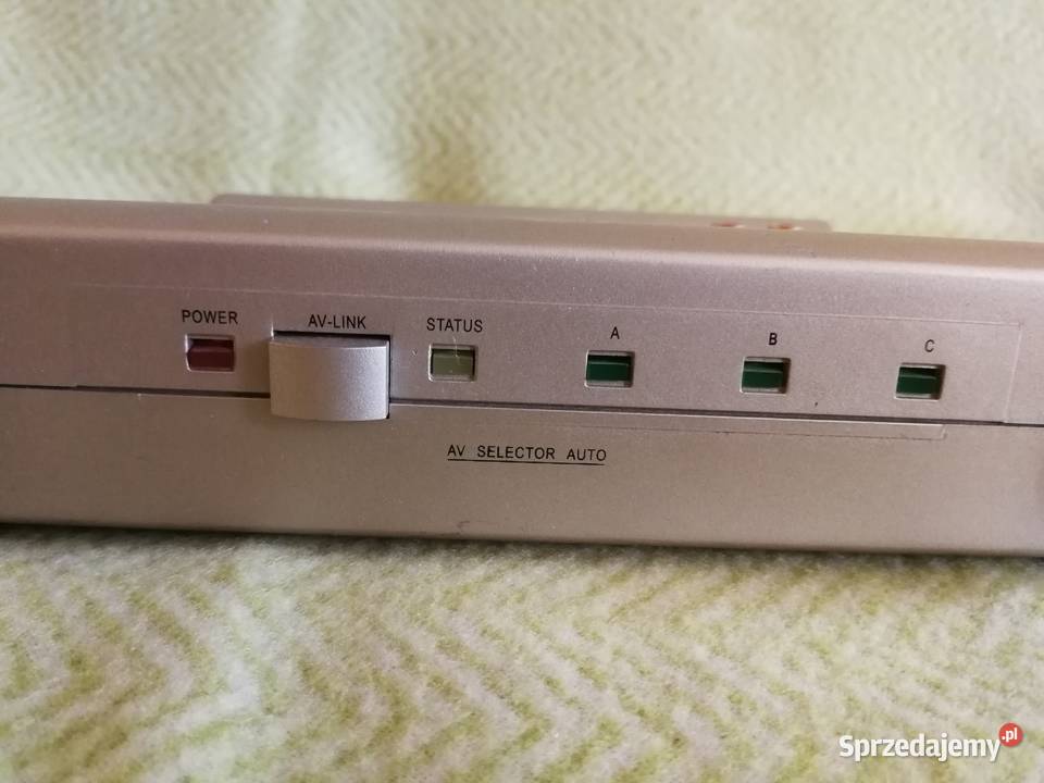 Rozdzielacz Euro SCART Hama AV Selector 100S z Pozostałe Szczecin sprzedam
