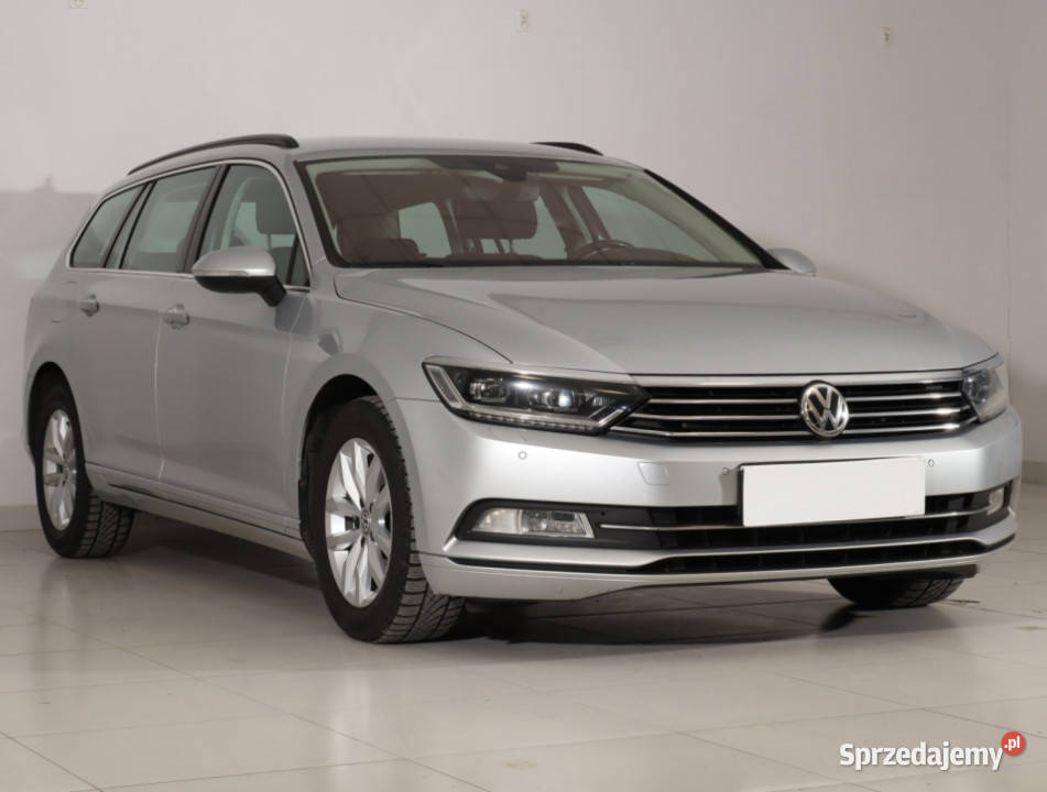 VW Passat 20 TDI światła przeciwmgielne Passat