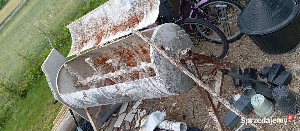 Mieszalnik do pasz pod ciągnik nieuszkodzony Wilczy Las