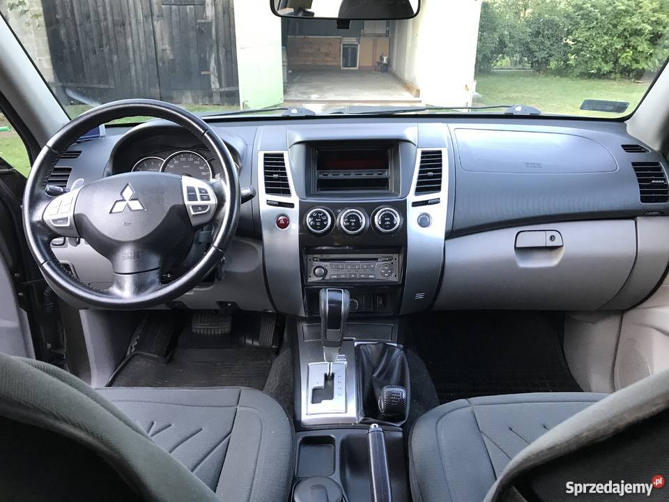 Mitsubishi Pajero Sport IV lakier metallic Gorzkowice