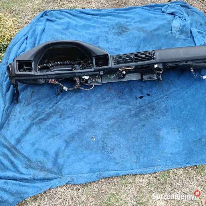 BMW 5 e34KONSOLAPULPIT czarny Motoryzacja Jastrzębia Góra sprzedam