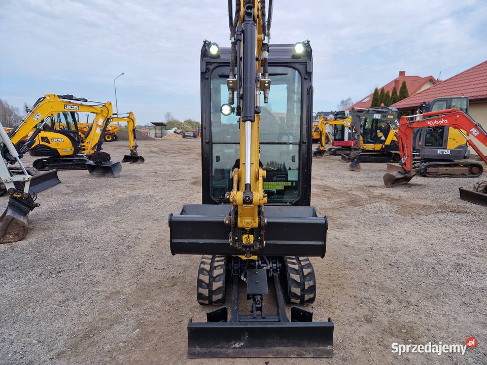 Minikoparka CAT 3016 2023r przebieg 300mtg