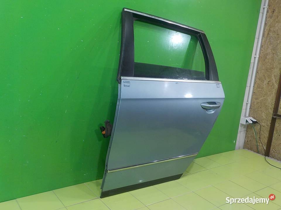 VW PASSAT B6 19 TDI 08r KOMBI drzwi lewe tyl Suków