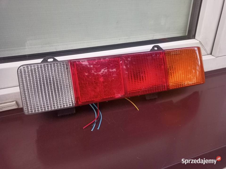 Fiat Cinquecento lampa tył tylna prawa wkład Lampy tylne Sieradz