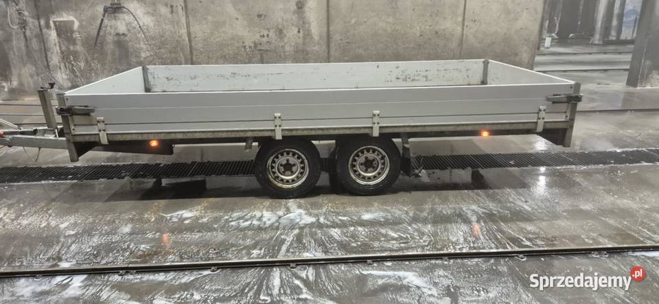 Duża Przyczepa samochodowa