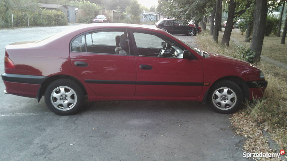 Toyota Avensis T22 16 110 kupiony w polskim salonie Avensis Lublin