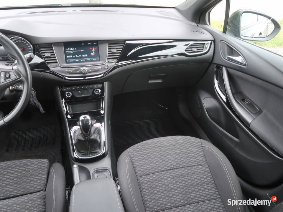 Opel Astra 14 T system Start-Stop Bielany Wrocławskie
