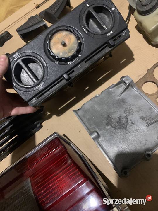 BMW e12 mix zestaw części wyprzedaż osobowe