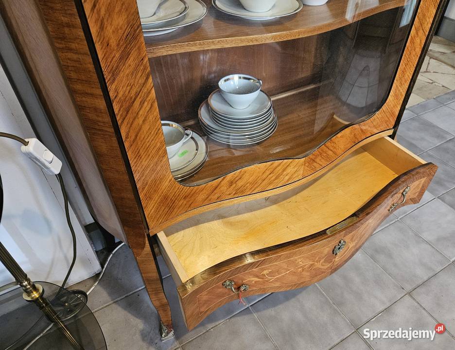 Witryna serwantka w stylu ludwikowskim z lubelskie Lublin